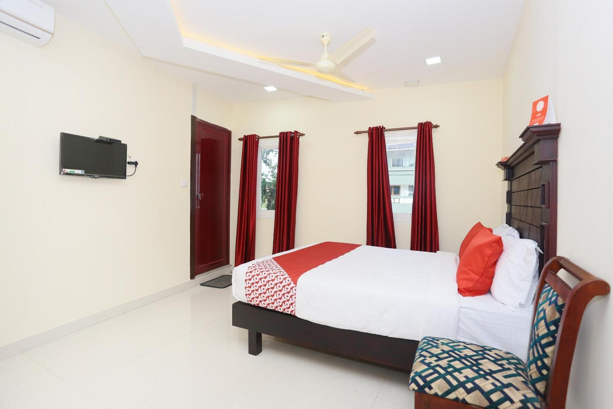 Hotel O Malabar Plaza Kochi Exterior photo