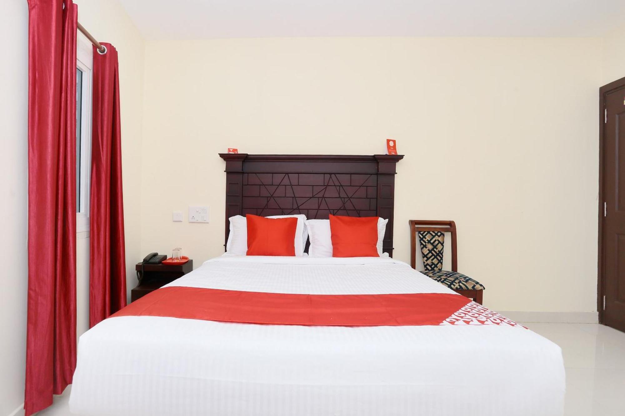 Hotel O Malabar Plaza Kochi Exterior photo